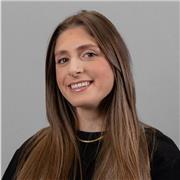 Titulada en Derecho y ADE, actualmente trabajando en el departamente de contabilidad de una empresa del sector energético.